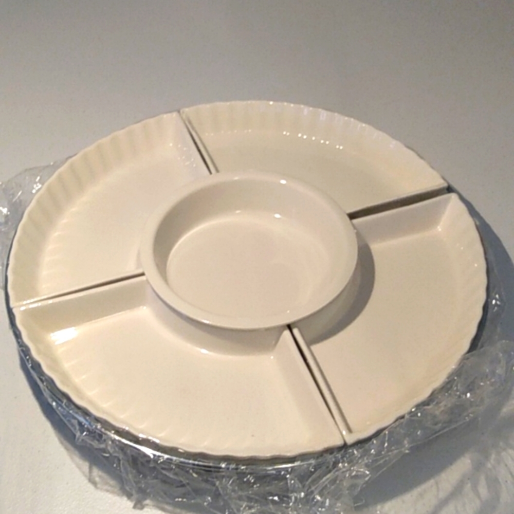 Lazy Susan with crome holder